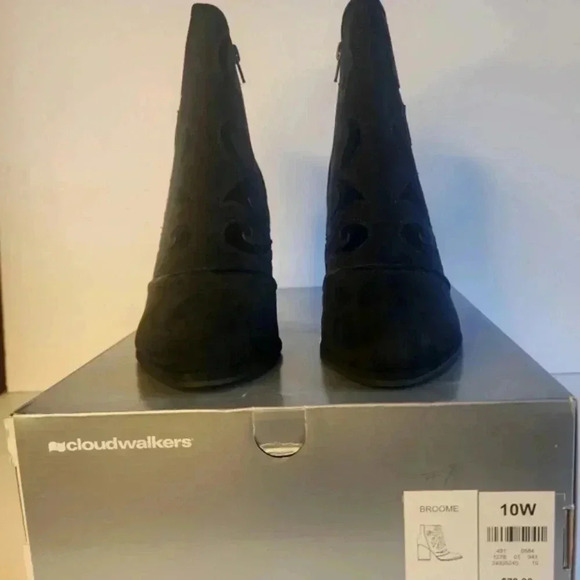 Cloudwalkers Black Faux Suede Ankle Boots Womens 10W - Picture 9 of 11